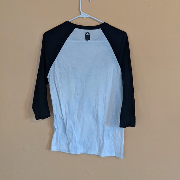 Akra tshirt - Picture 3 of 5